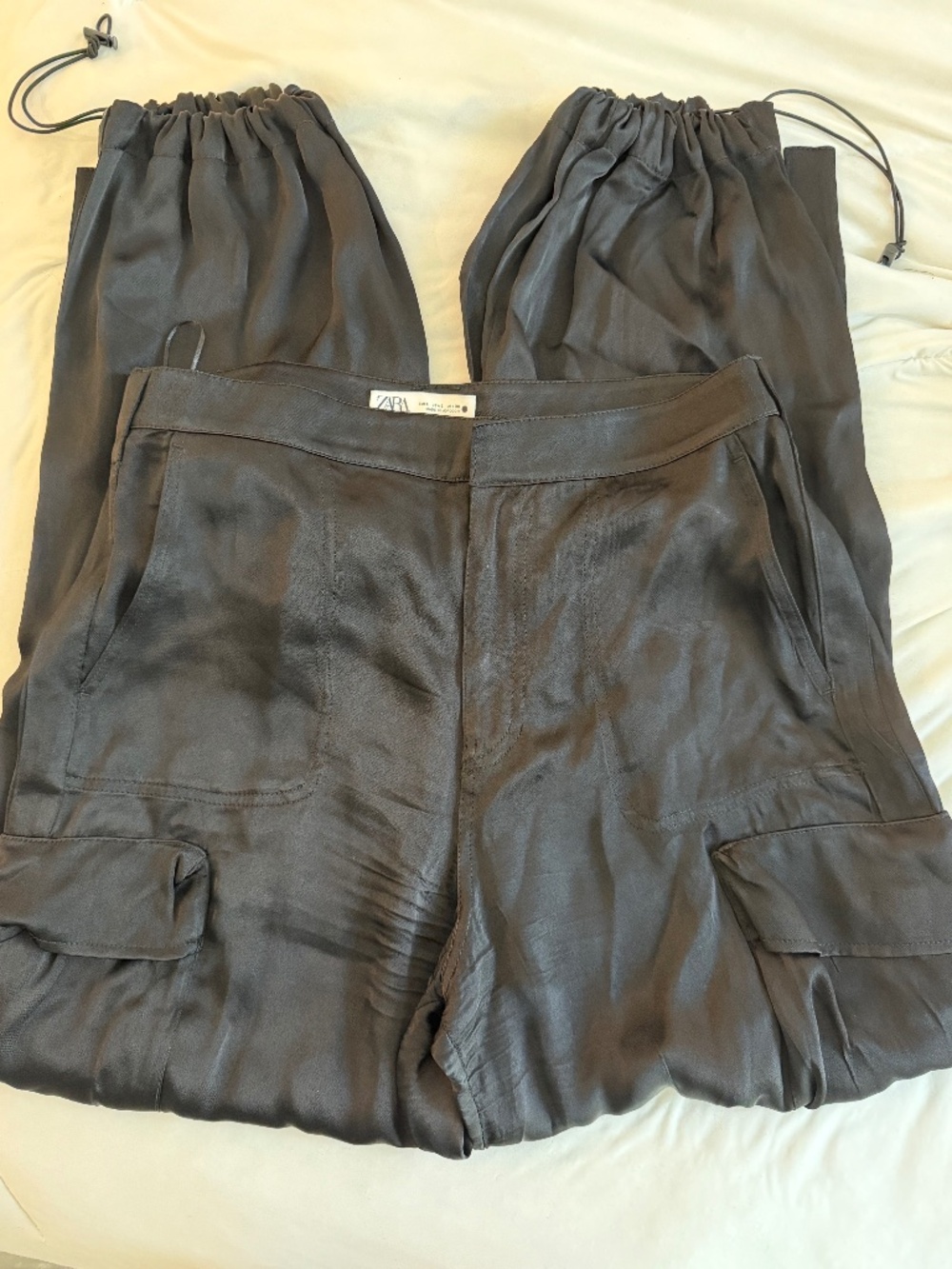 ZARA SATIN EFFECT CARGO PANTS SIZE LARGE